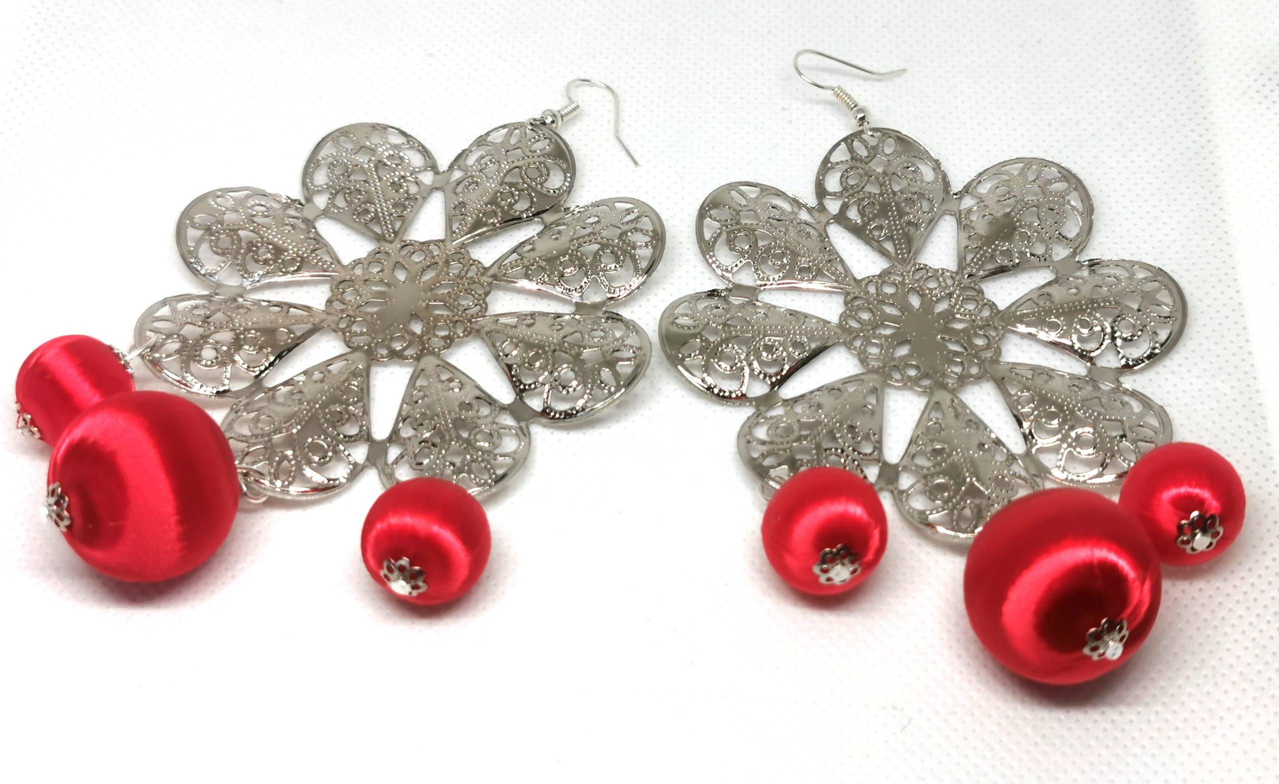 Rosetón Bordada Rojo